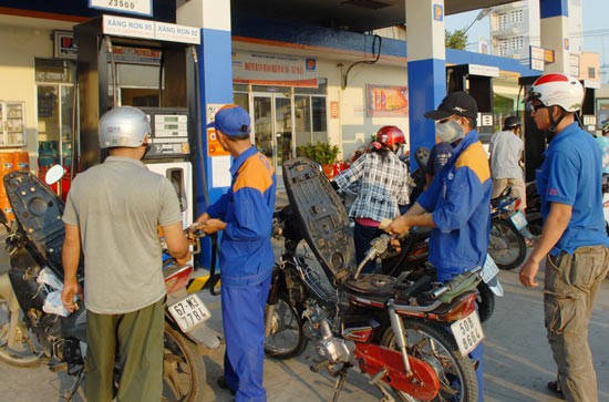 A filling station in HCMC (Photo: SGGP) A filling station in HCMC (Photo: SGGP)